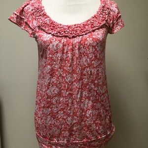 Coral and white paisley top